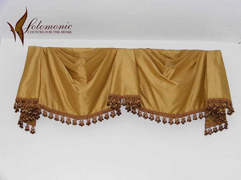Kingston Valance with Trim And Contrast Lining.jpg